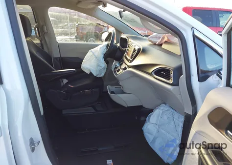 2022 Chrysler Voyager Lx из США, поврежденный, VIN 2C4RC1CG0NR205280